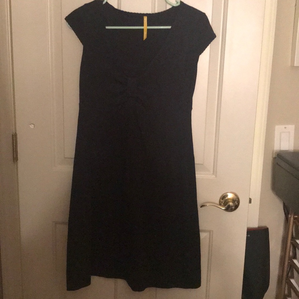 Lolë casual short sleeve comfy black dress S - Picture 2 of 4